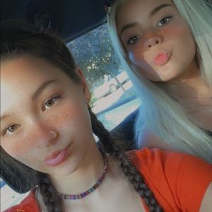 Meet your Posher, Ella